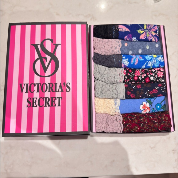 Victoria's Secret Other - Pack of 7 ! Victoria's Secret Multicolor Floral sexy panties Set 7 size L
